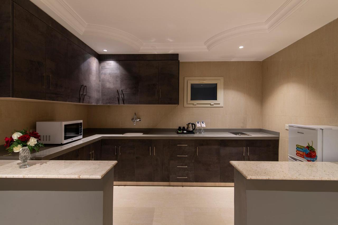 Enala Hotel Apartments- Tabuk 타부크 외부 사진